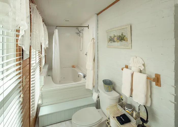 Cloran Mansion Bed & Breakfast