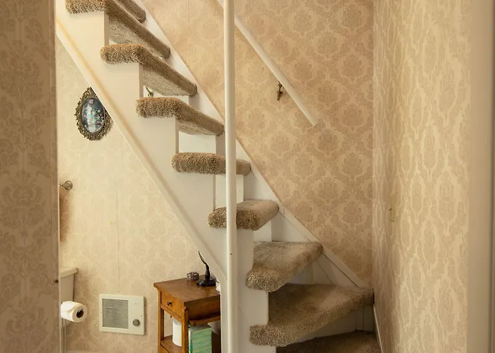 Cloran Mansion 3*